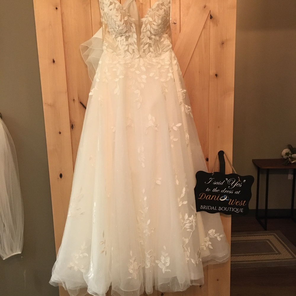 Essence of Australia BOHO A-Line Wedding Dress NWT unaltered - Picture 4 of 5